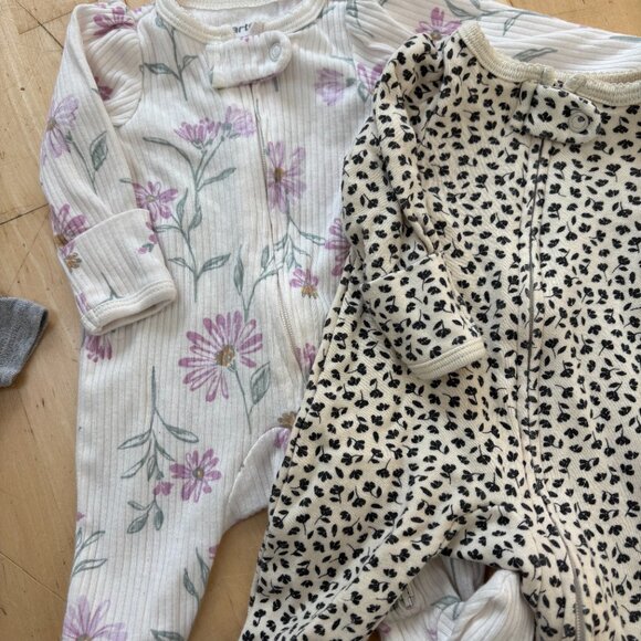 Preemie Baby Girl Clothing Lot 5 Pieces  Sleepers One-Piece Outfits Floral Print - Picture 3 of 4